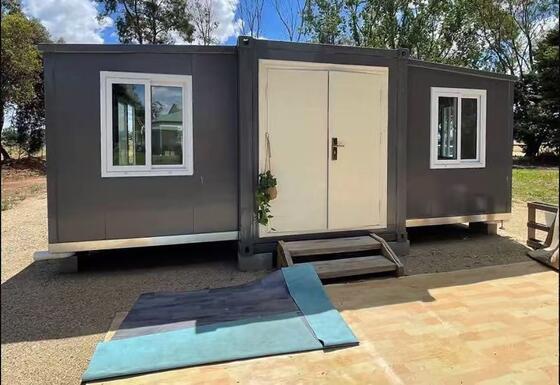 3 Bedrooms Expandable Container House with 15+ Year Lifespan and Steel Structure Frame